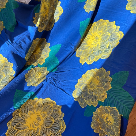 Distinctly Home Queen 100% cotton floral duvet cover, blue & yellow - Picture 2 of 12